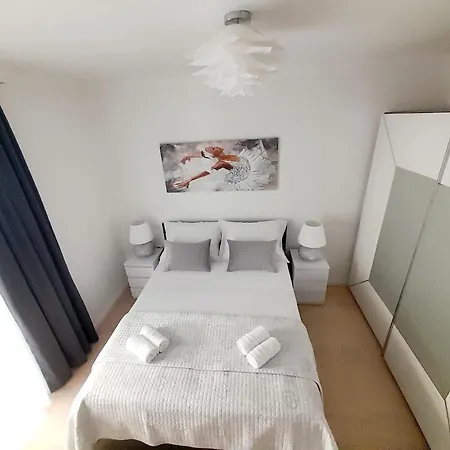 With Wifi - 22872 Apartment